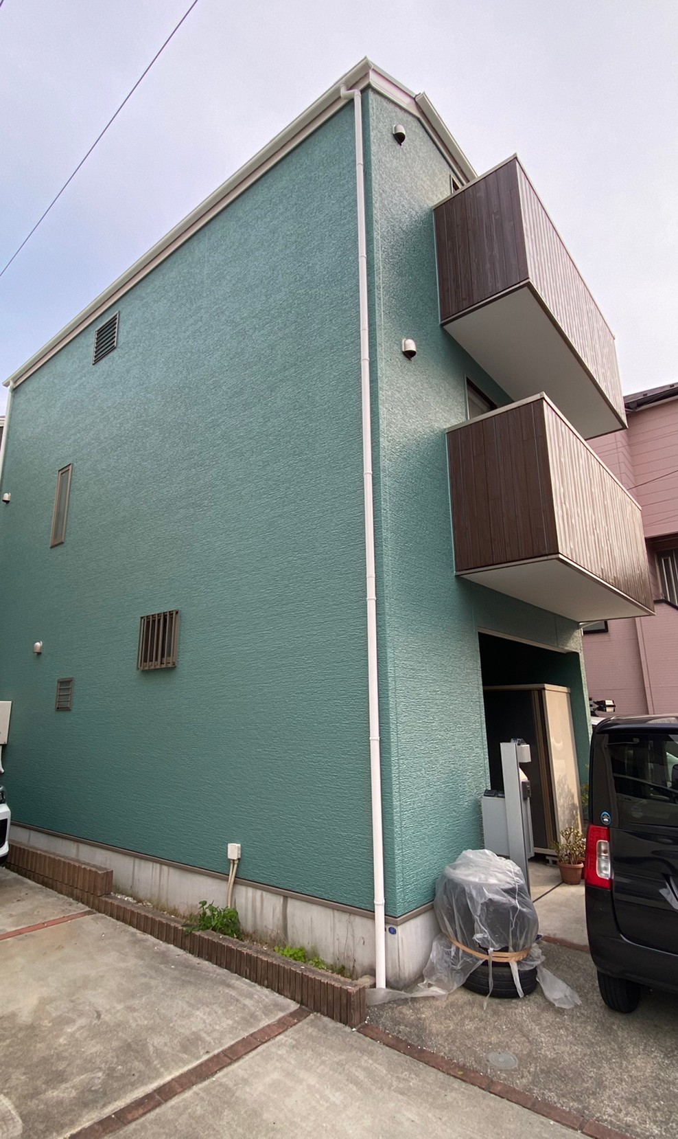 横浜市保土ヶ谷区M様邸|外壁塗装|施工後|サイディング|外観|緑＆茶色2